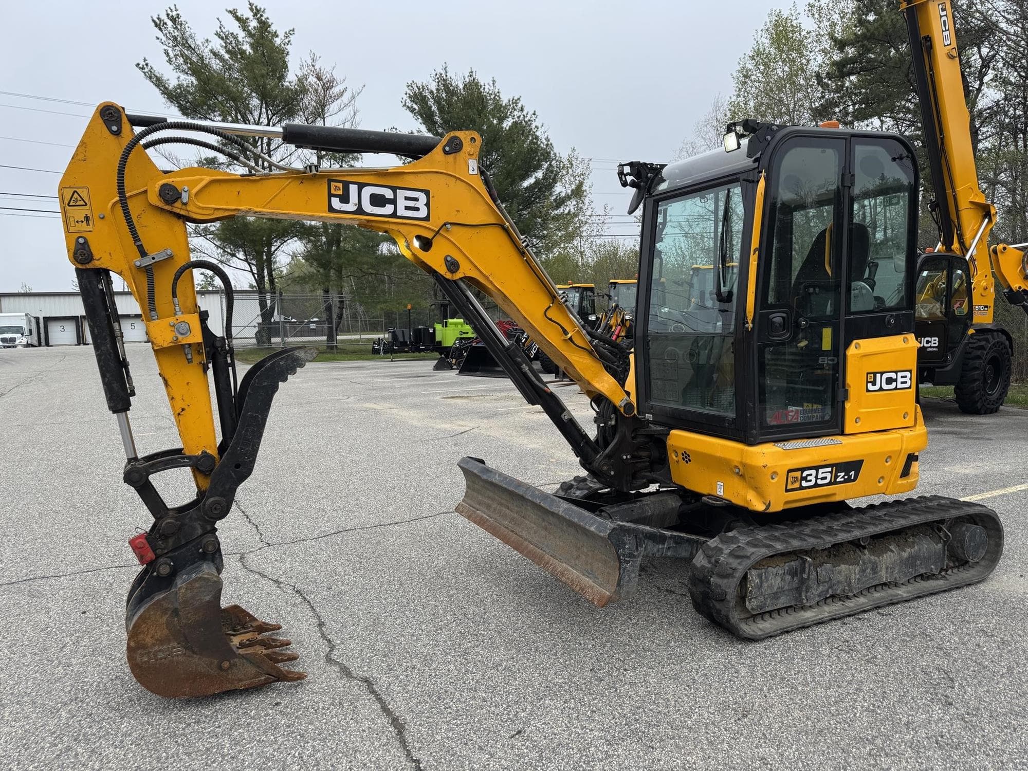 JCB 35Z-1 SPIgBRG.jpeg