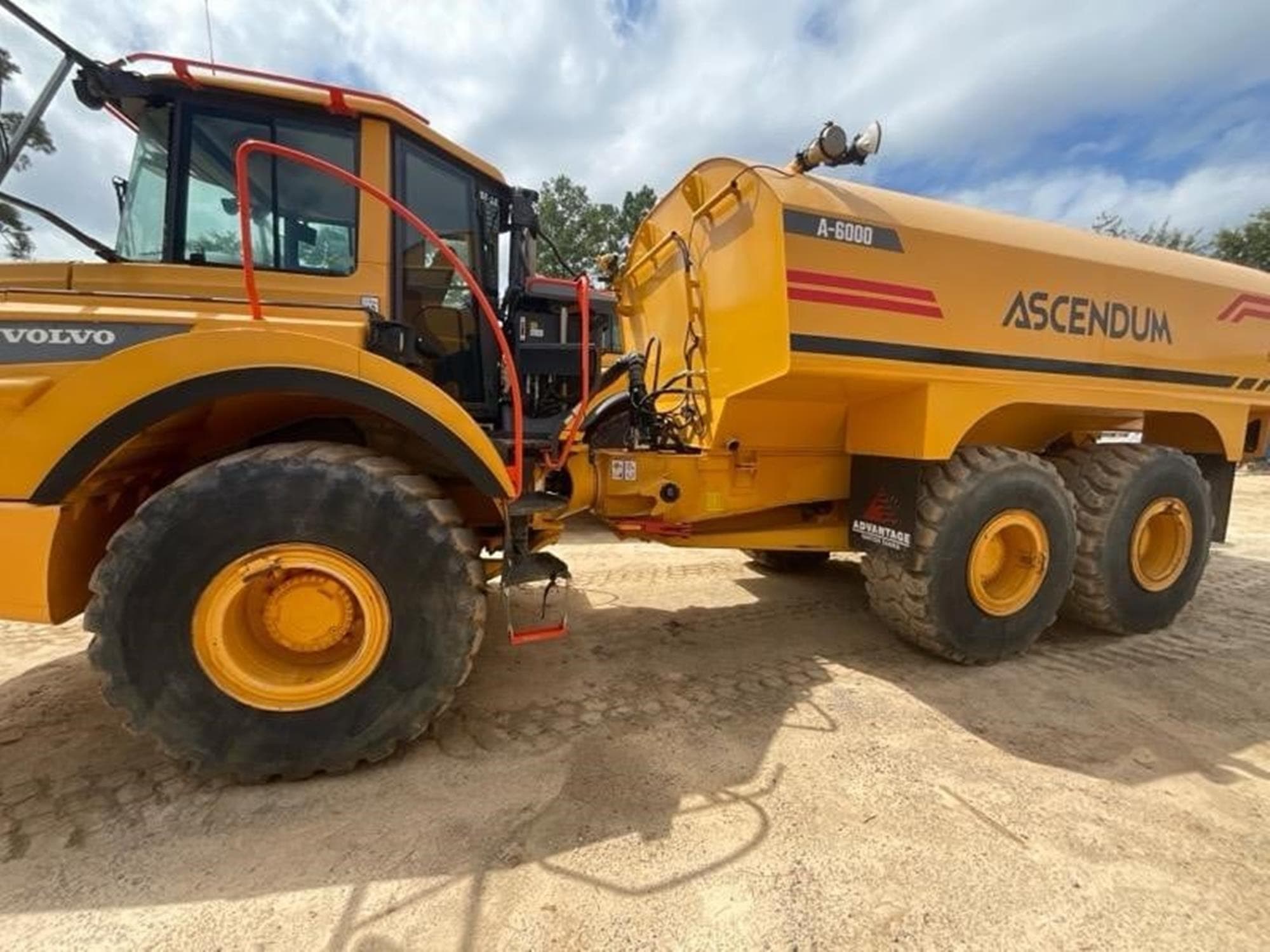 VOLVO A25G nfEGWAw.jpeg