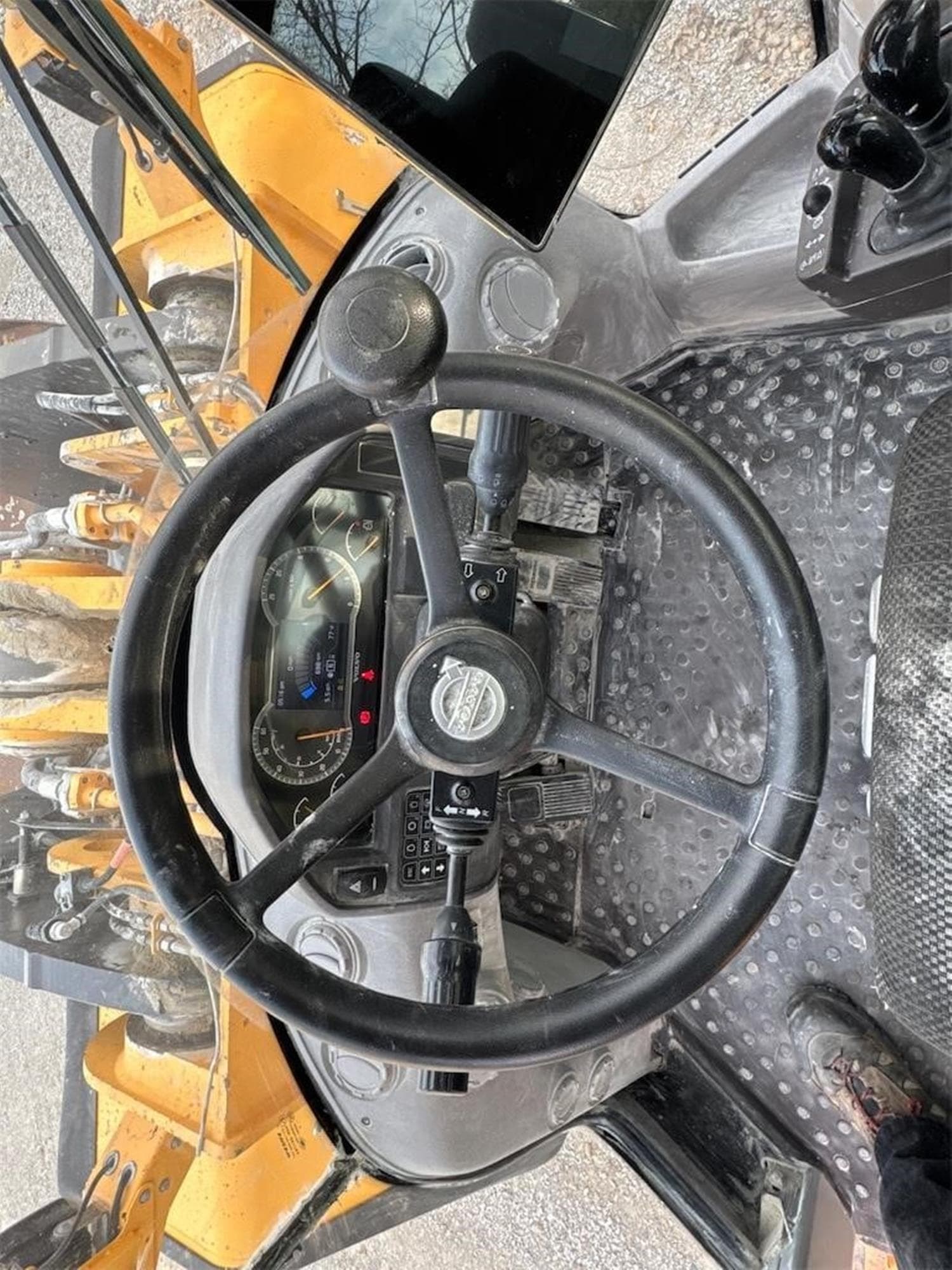 VOLVO L260H 0e8%2ft.jpeg