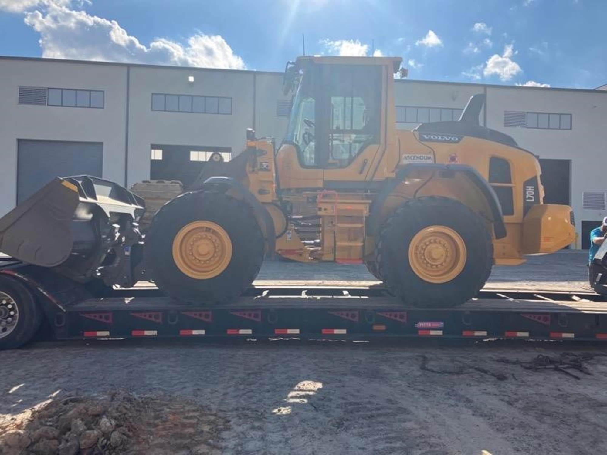 VOLVO L70H ub%2bYH.jpeg