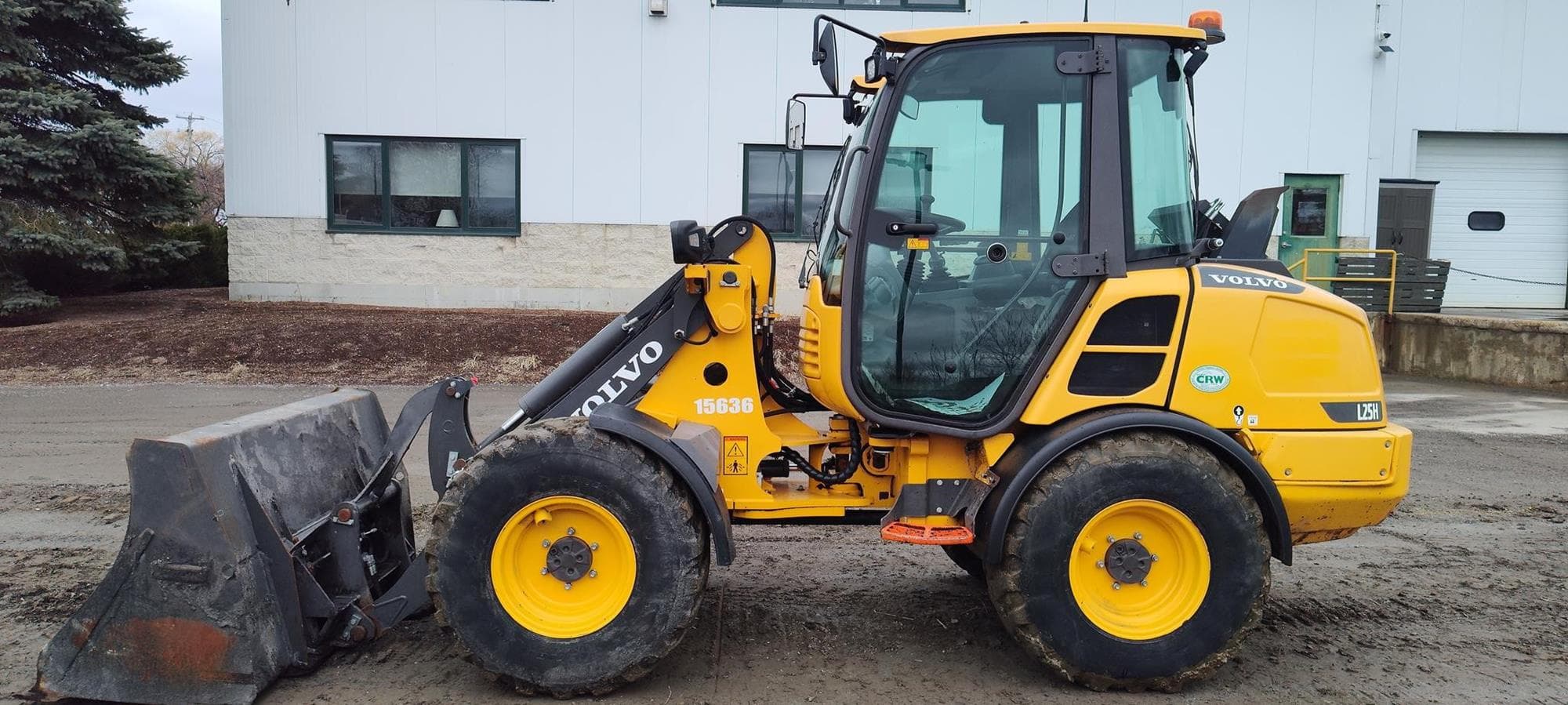 VOLVO L25H S8hVVUs.jpeg