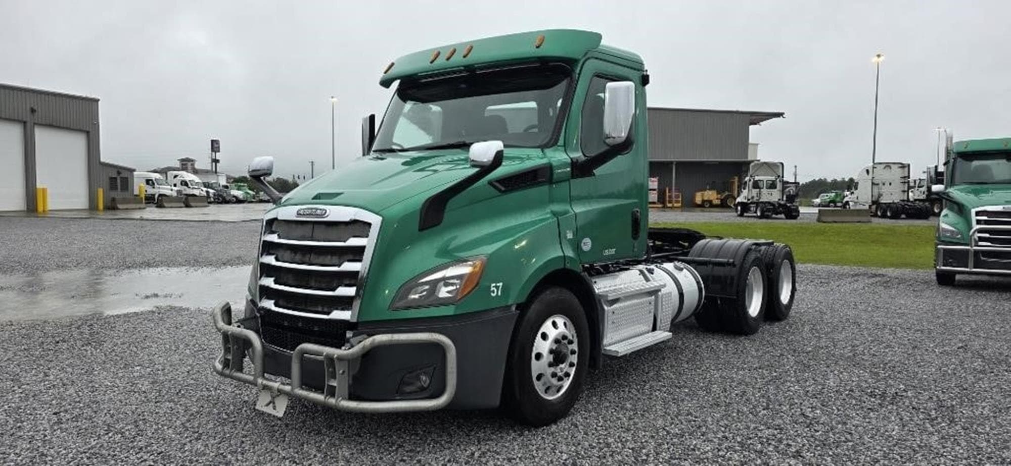 FREIGHTLINER CASCADIA 116 K7k6%2f.jpeg