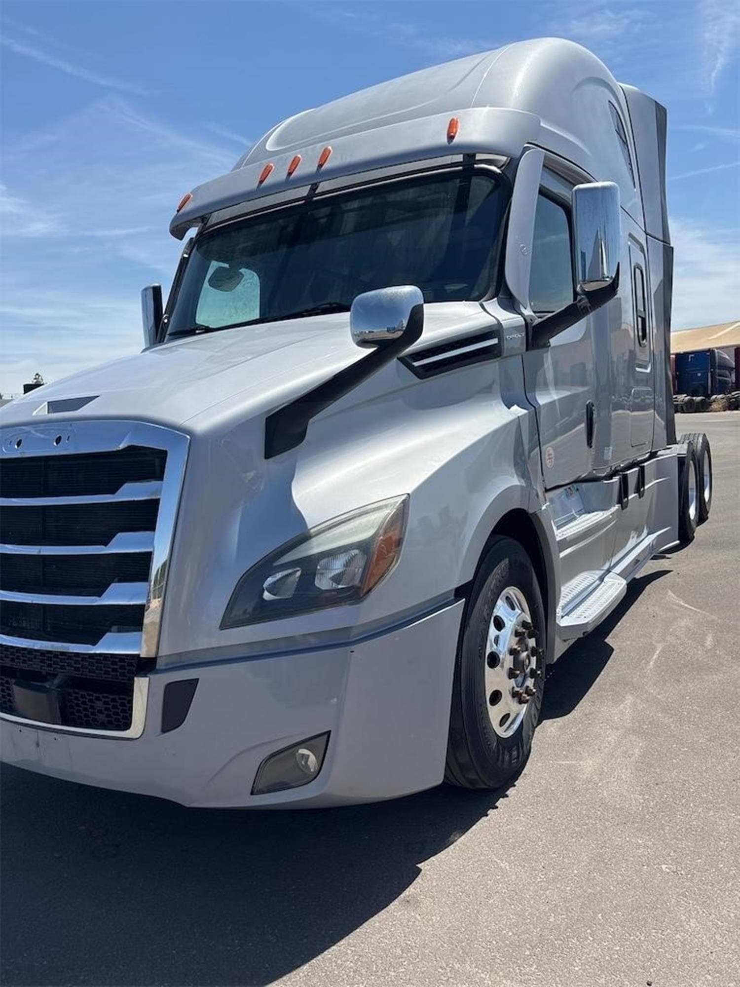 FREIGHTLINER CASCADIA 126 p2yl0dC.jpeg