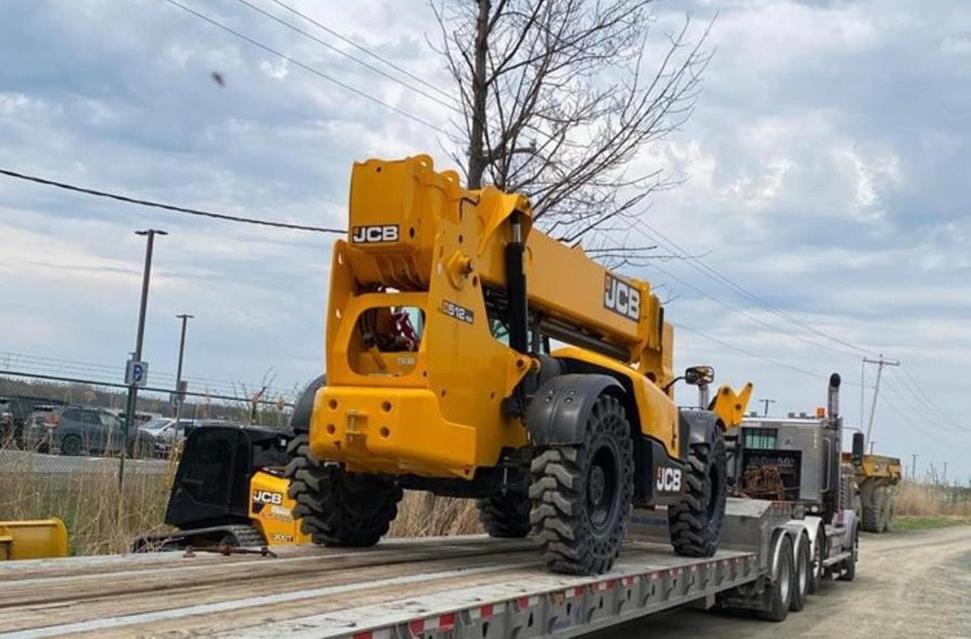 JCB 512-56 9WrsuUG.jpeg