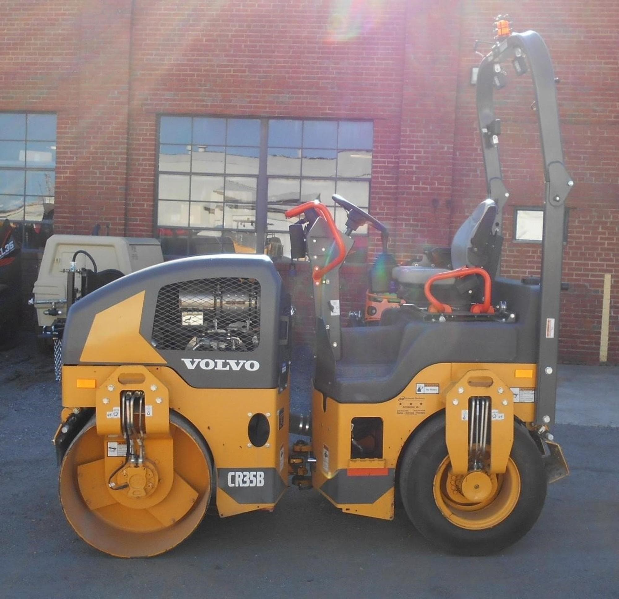 VOLVO CR35B K8K8%2b.jpeg