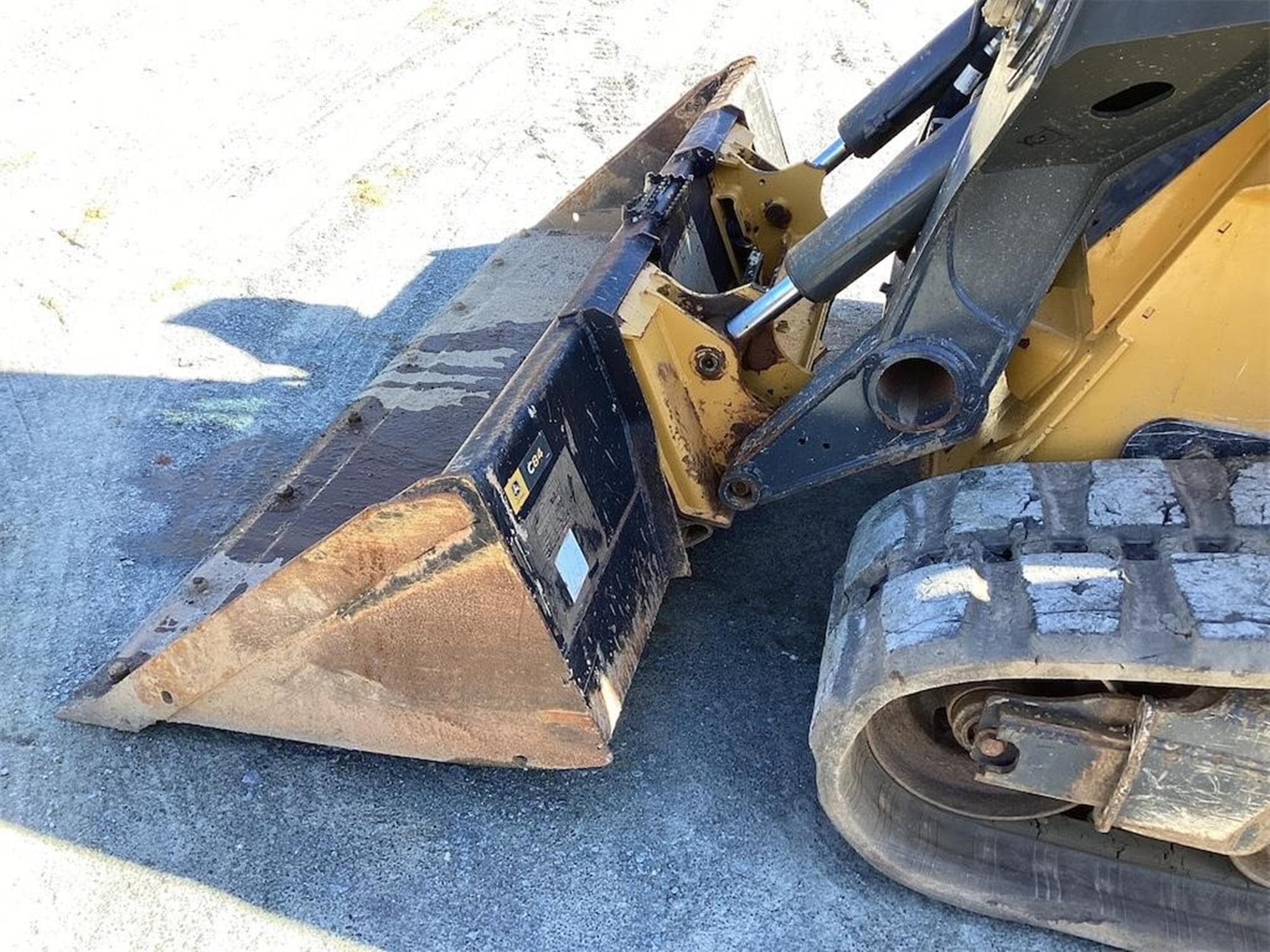 DEERE 333G 7epwaVf.jpeg