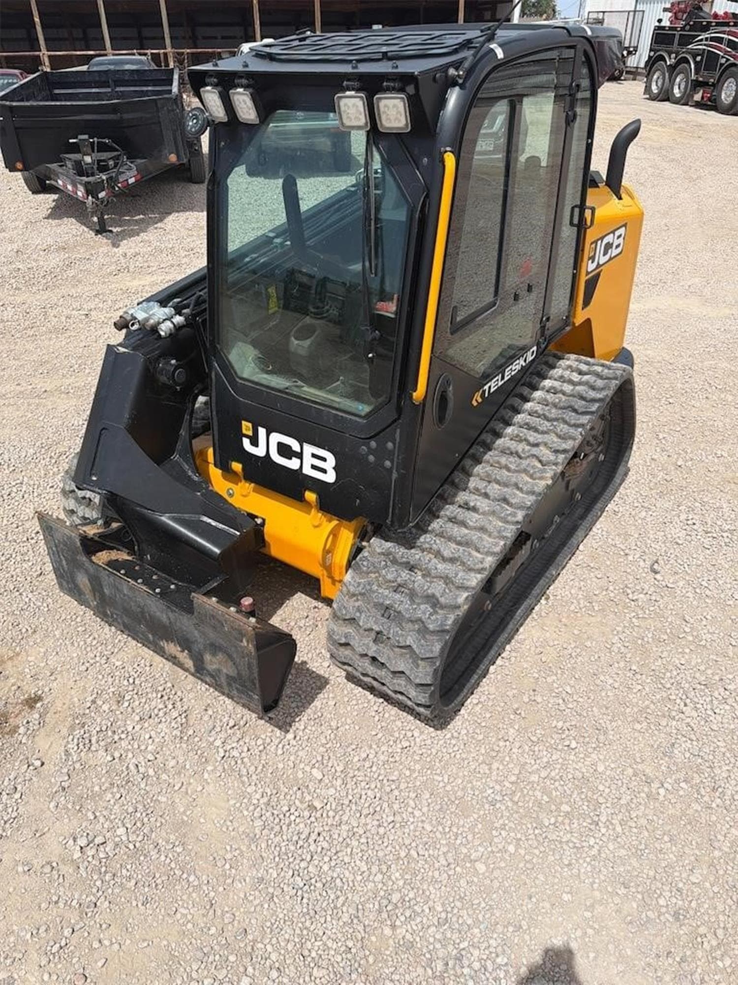 JCB 3TS-8T XQVJ78V.jpeg