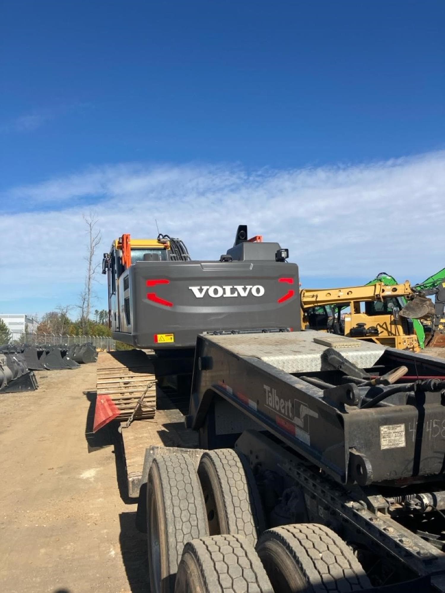 VOLVO EC220EL 57%2fYS.jpeg