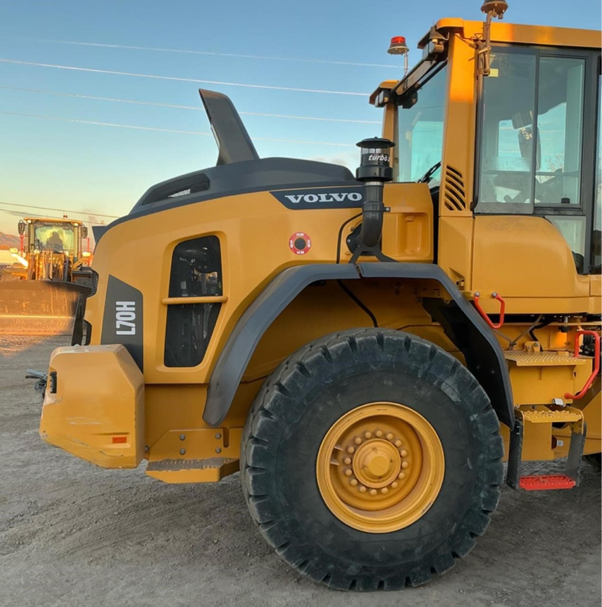 VOLVO L70H T47tSP8.jpeg