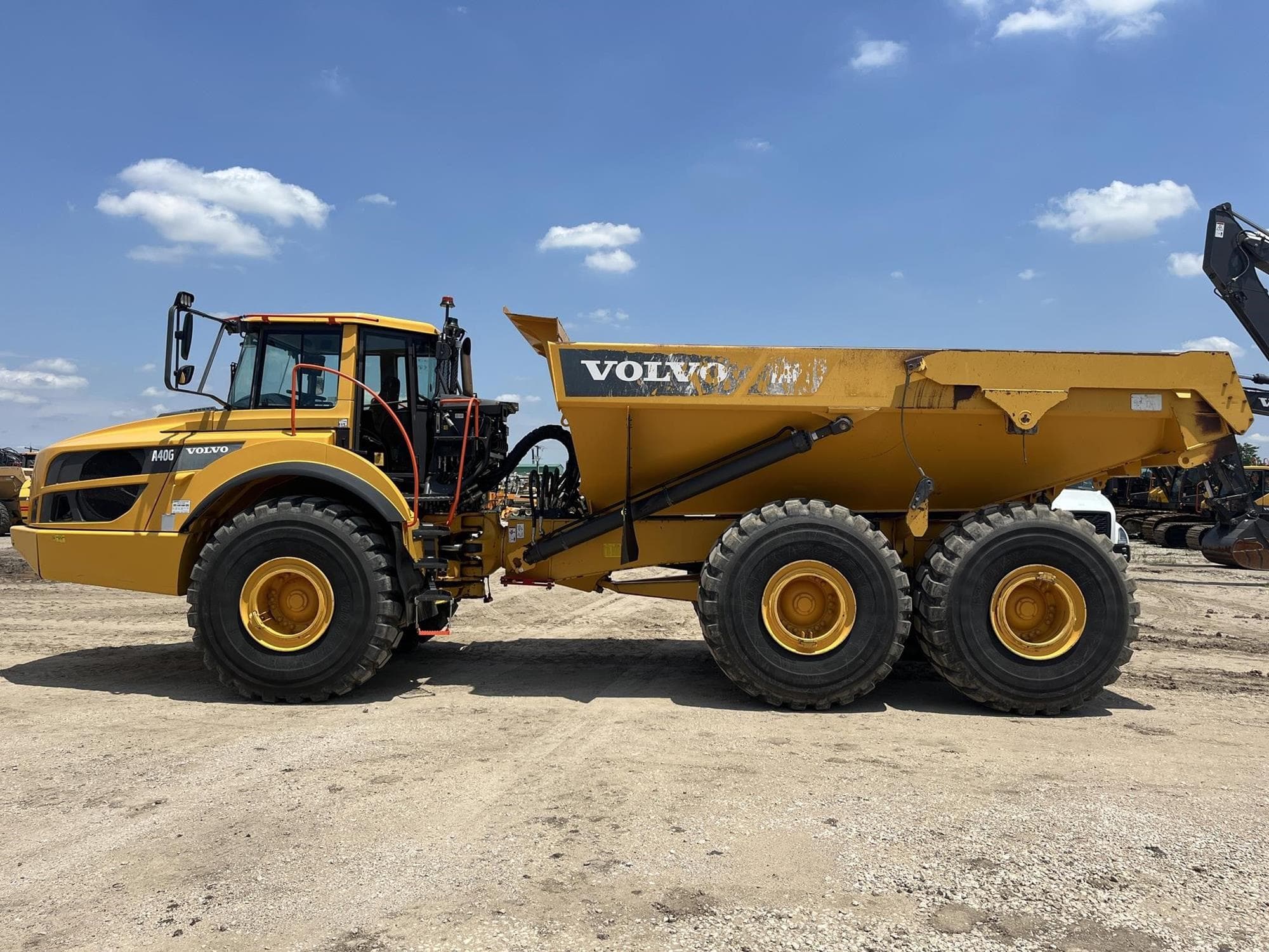 VOLVO A40G liYUz2I.jpeg