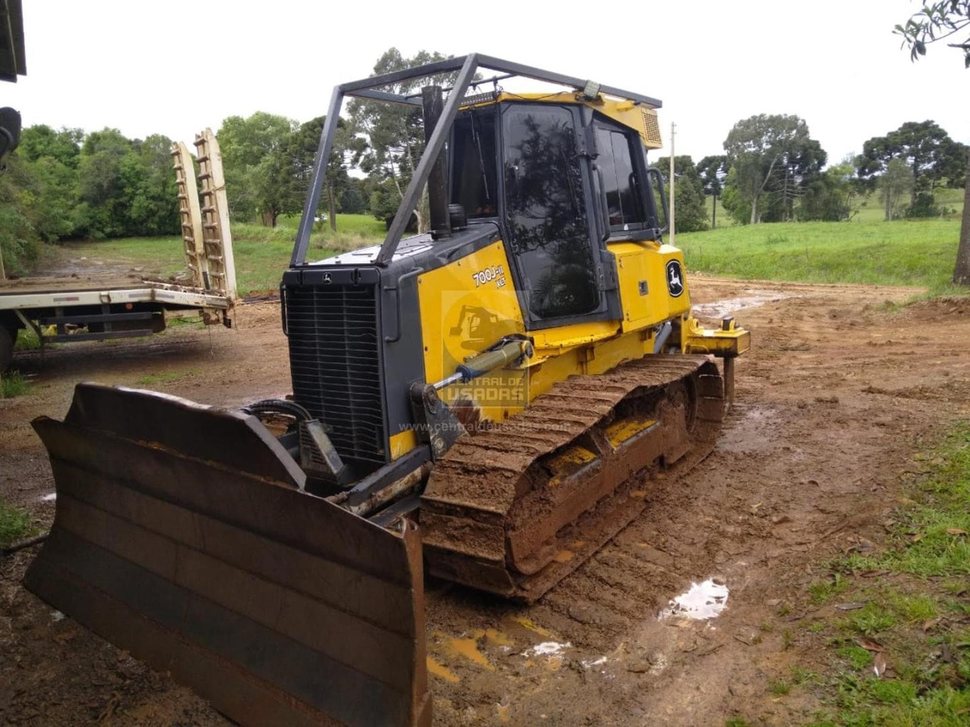 DEERE 700J 4i%2fZs.jpeg