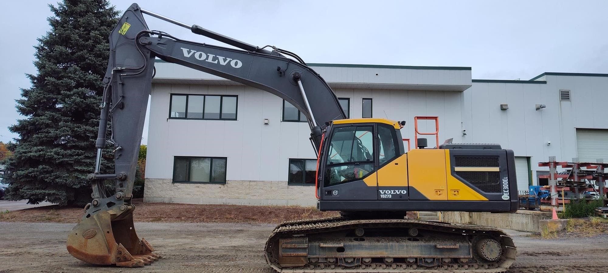 VOLVO EC300EL hnBe1sa.jpeg