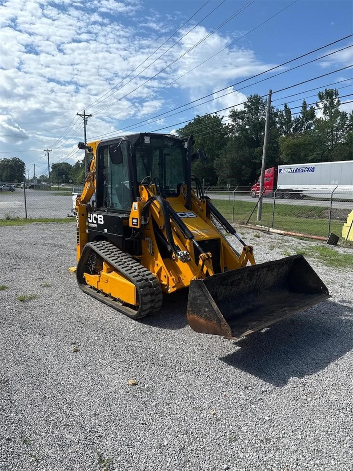 JCB 1CXT OnqUlh4.jpeg