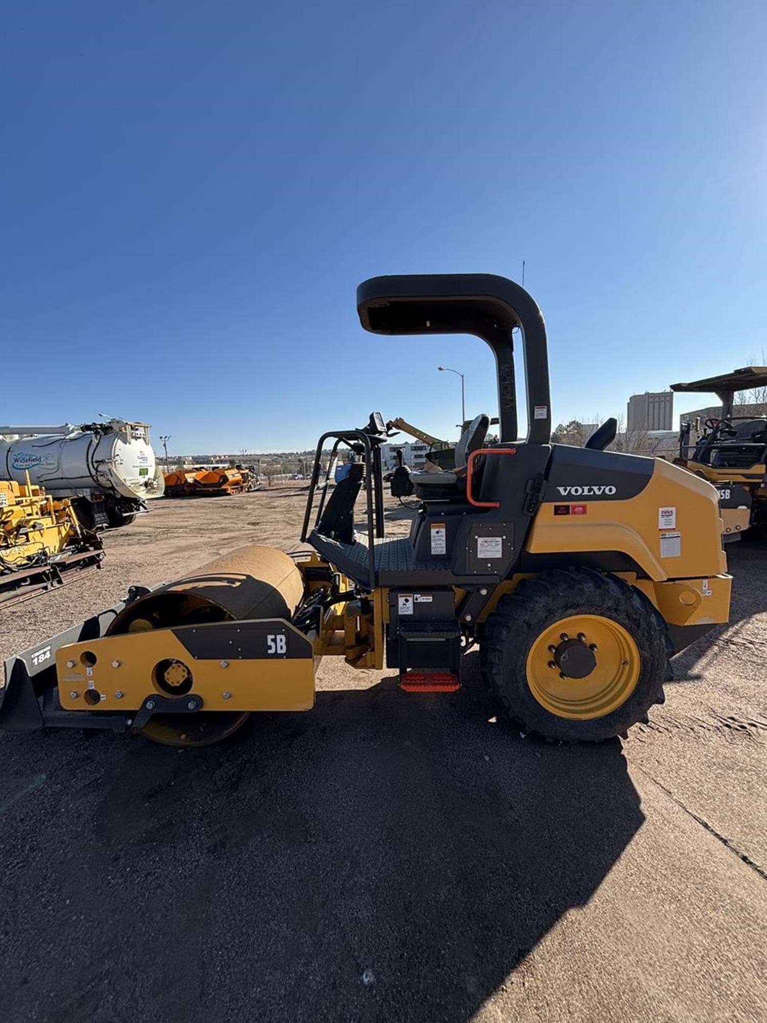 VOLVO SD45B y3P%2bc.jpeg