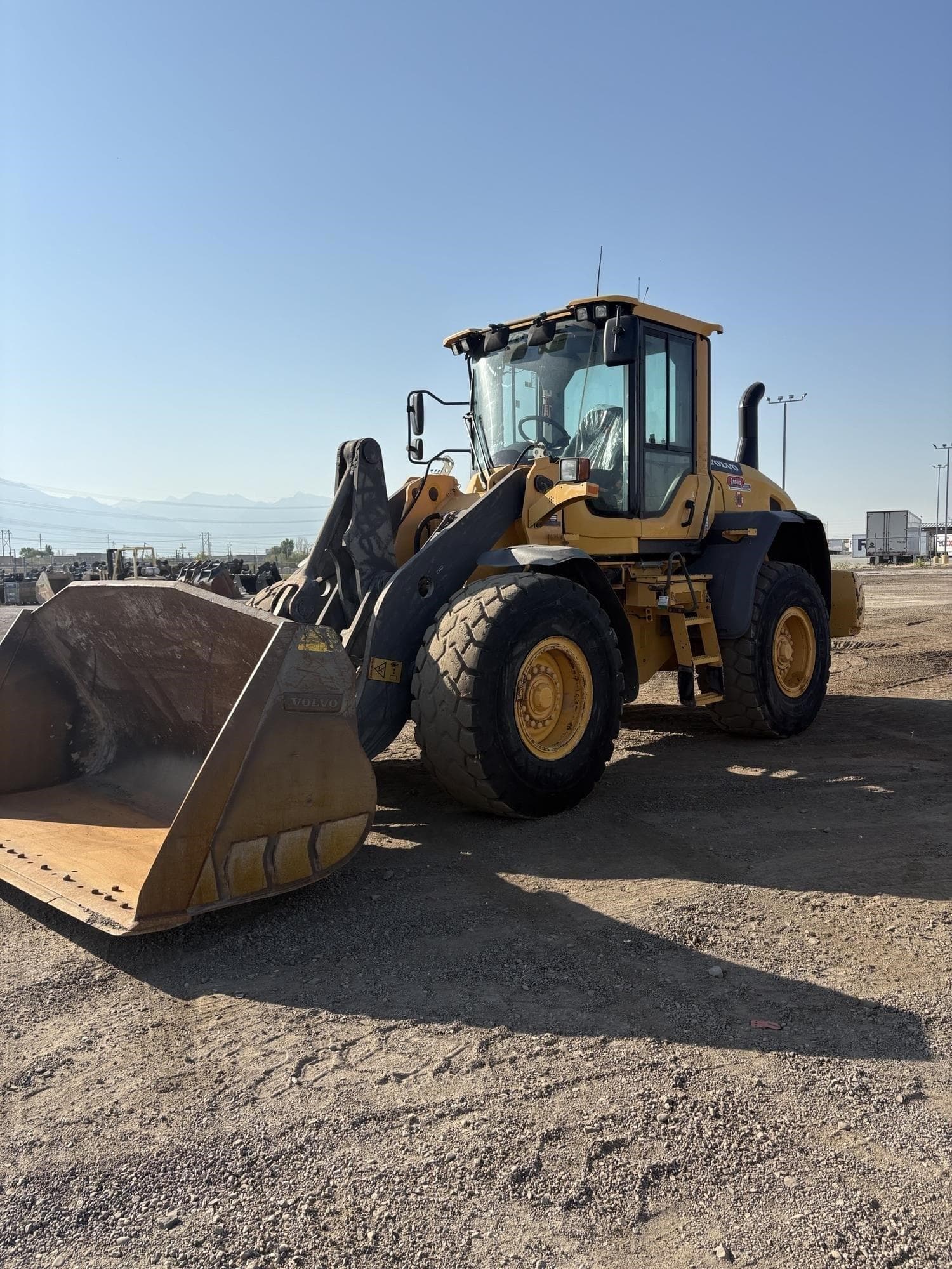 VOLVO L90G he4AAgi.jpeg