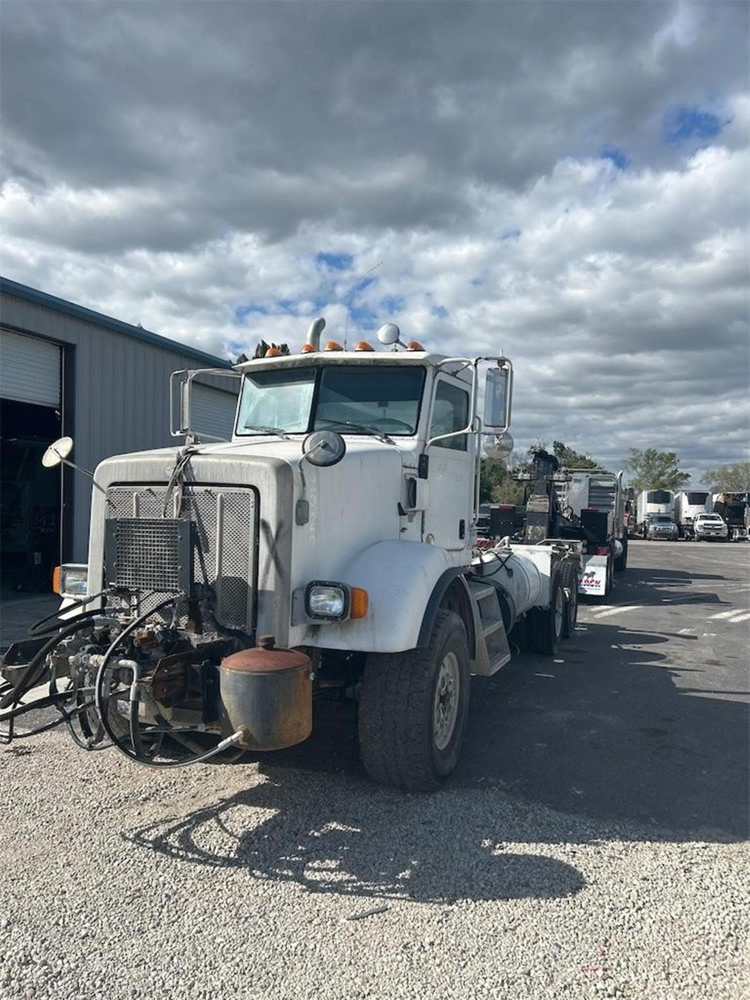 PETERBILT 365 J8acPQB.jpeg