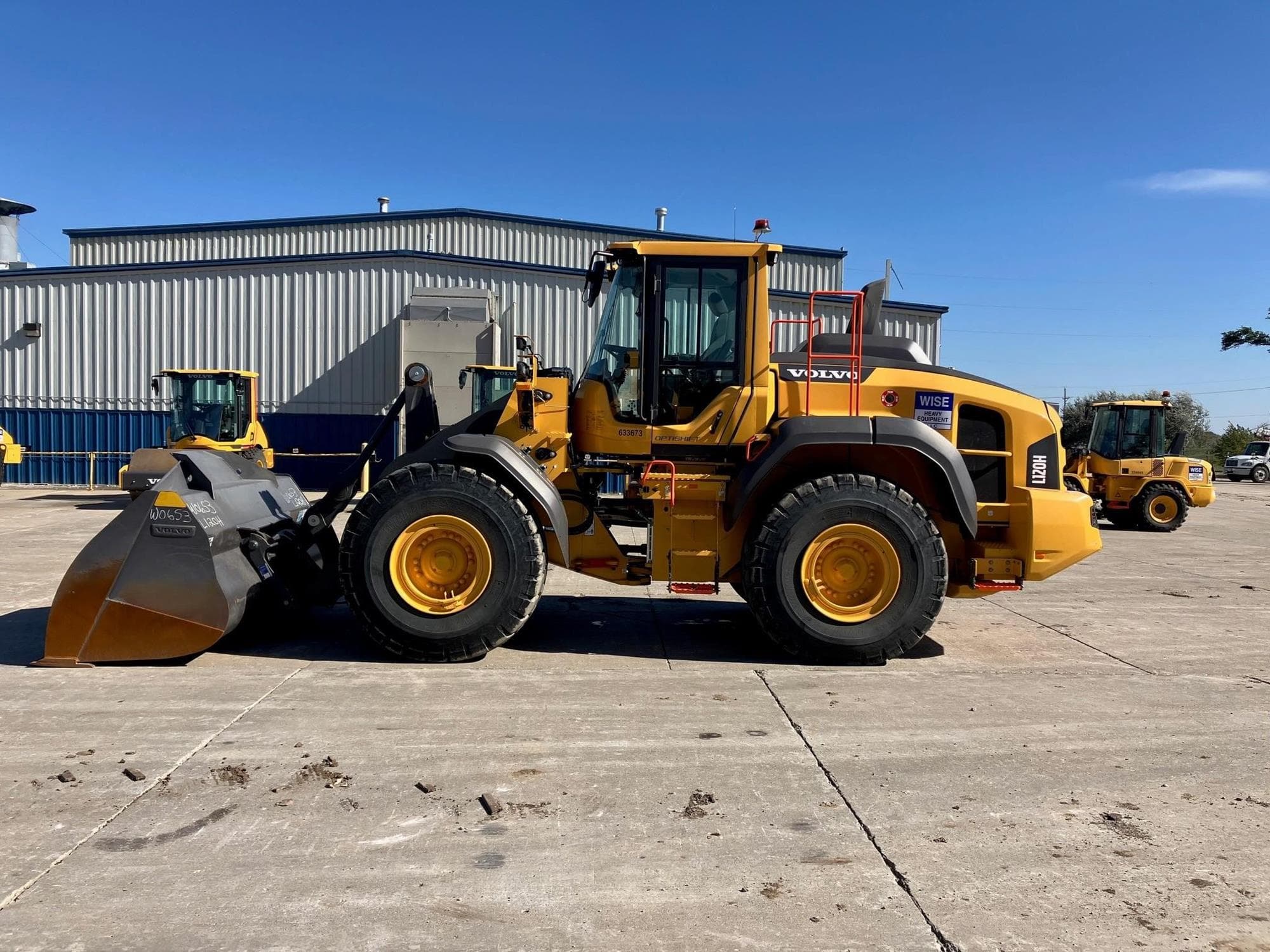 VOLVO L120H CmfC6sY.jpeg