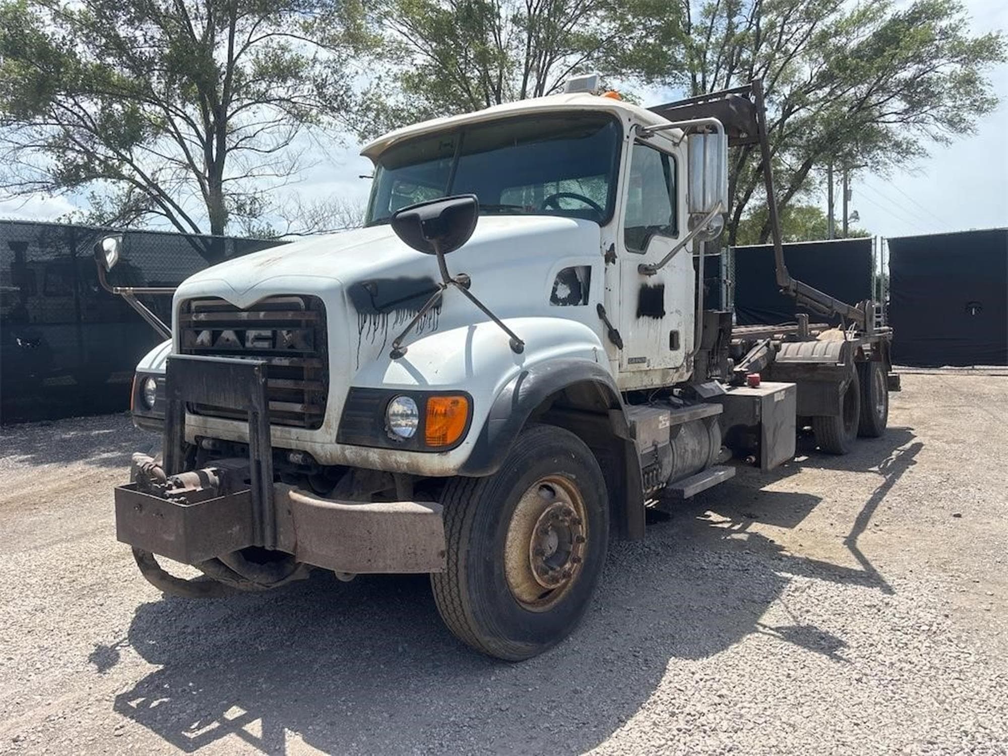 MACK GRANITE CV713 e38uJqb.jpeg