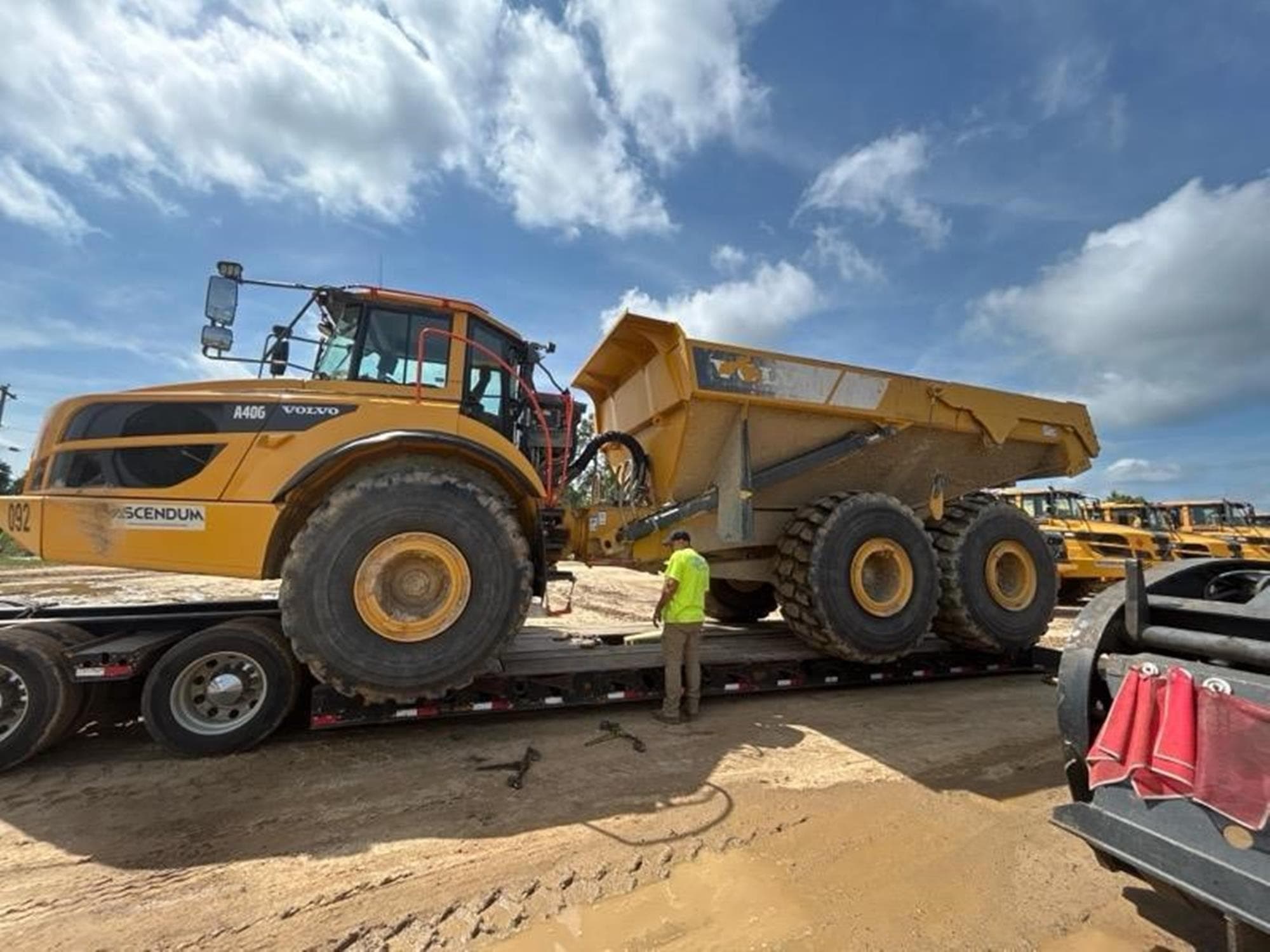 VOLVO A40G qi7WJ3X.jpeg