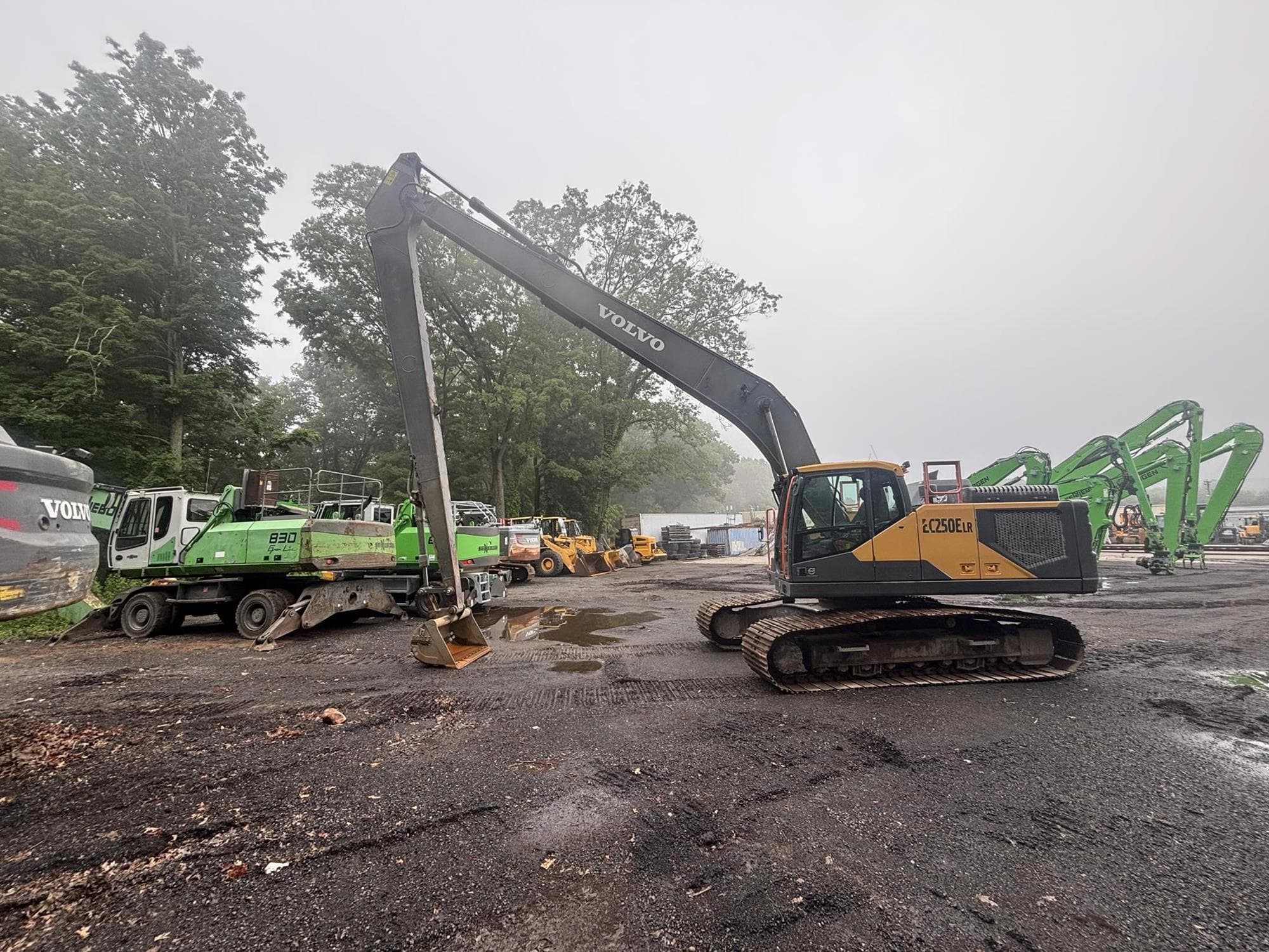 VOLVO EC250EL TLI7fuO.jpeg