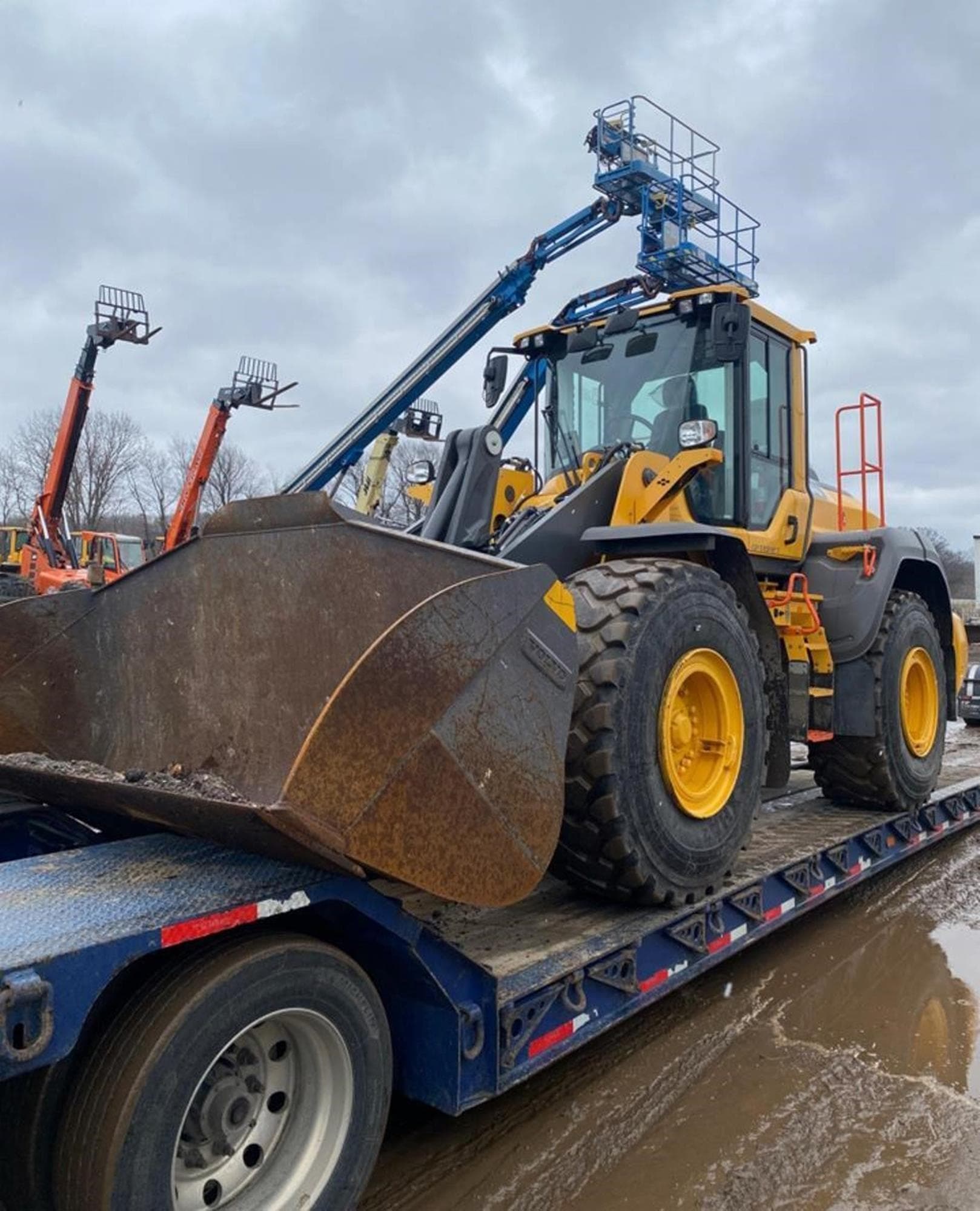 VOLVO L110H YYcD4Zg.jpeg