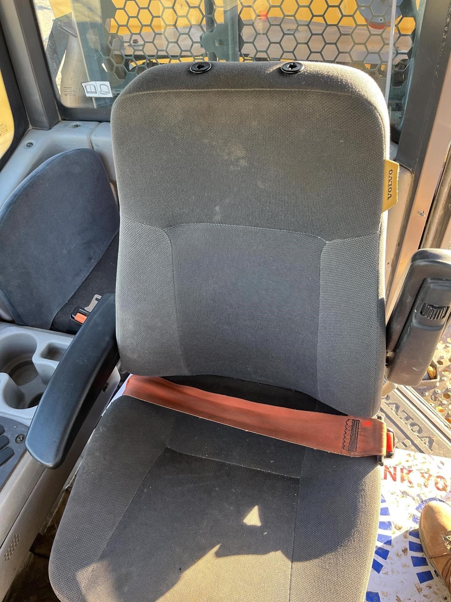 VOLVO A40G vUaPoae.jpeg