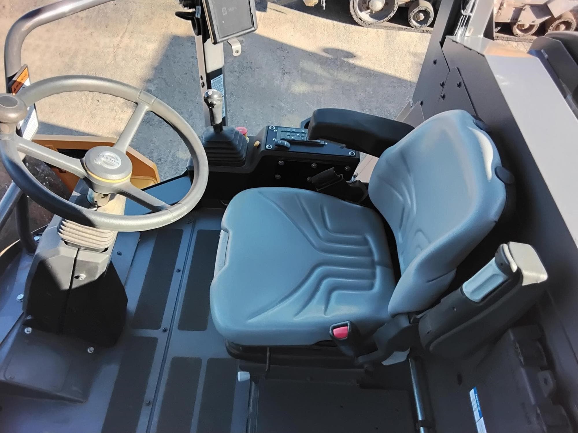 VOLVO SD115B Dn%2blW.jpeg