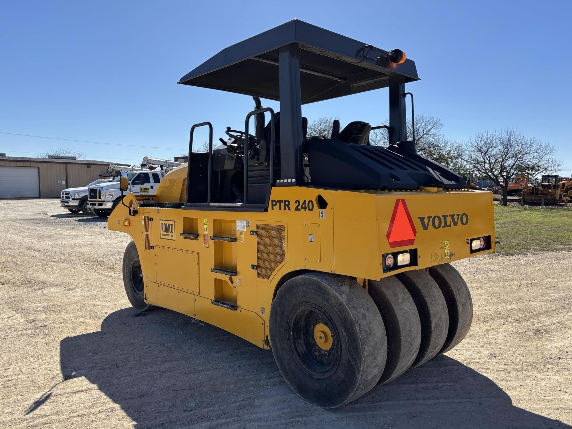 VOLVO PTR240 CYbSaTt.jpeg