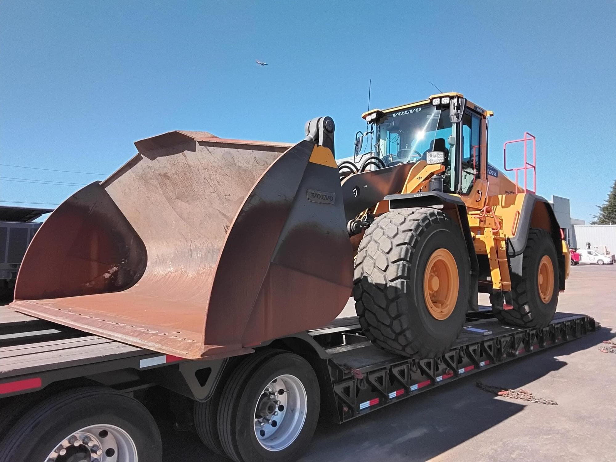 VOLVO L180H KtNLvPz.jpeg